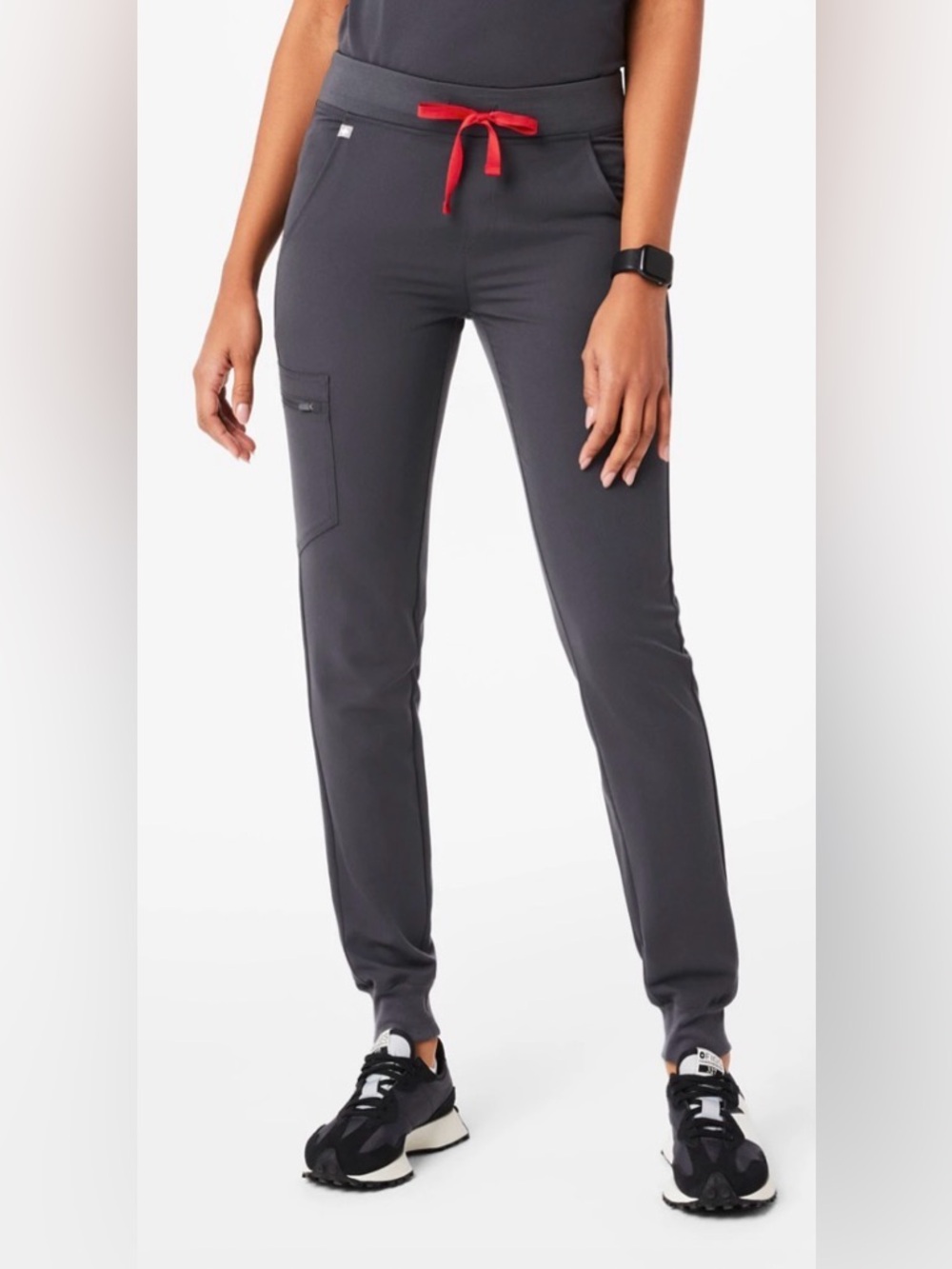 Figs Zamora Jogger Scrub Pants in Charcoal